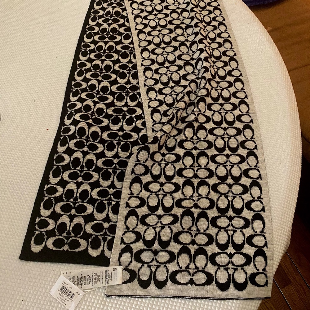 NWT Coach Signature Reversible Scarf Black/Gray